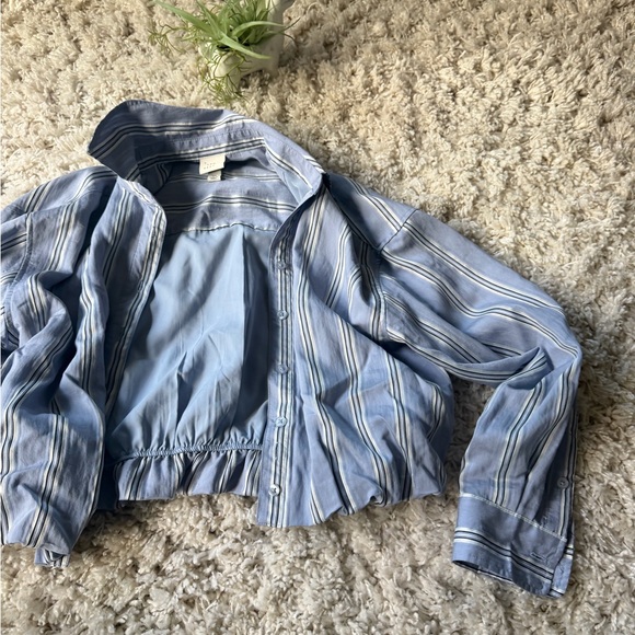 A New Day Light Blue and White Striped cropped chic stylish belly shirt long Top - Picture 2 of 6